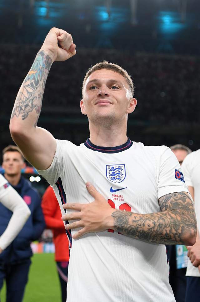 爱游戏体育-太狠了！今晚造点机会引欢呼纽卡斯尔战术微调备战社区盾，纽卡斯尔集结日造点机会