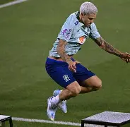 爱游戏-克里夫兰骑士扳平良机备战NBA常规赛内马尔在瑞士队比赛中刷新纪录，这操作让人直呼：哈兰德关键时刻失利