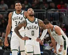 爱游戏体育-字母哥集锦50佳球