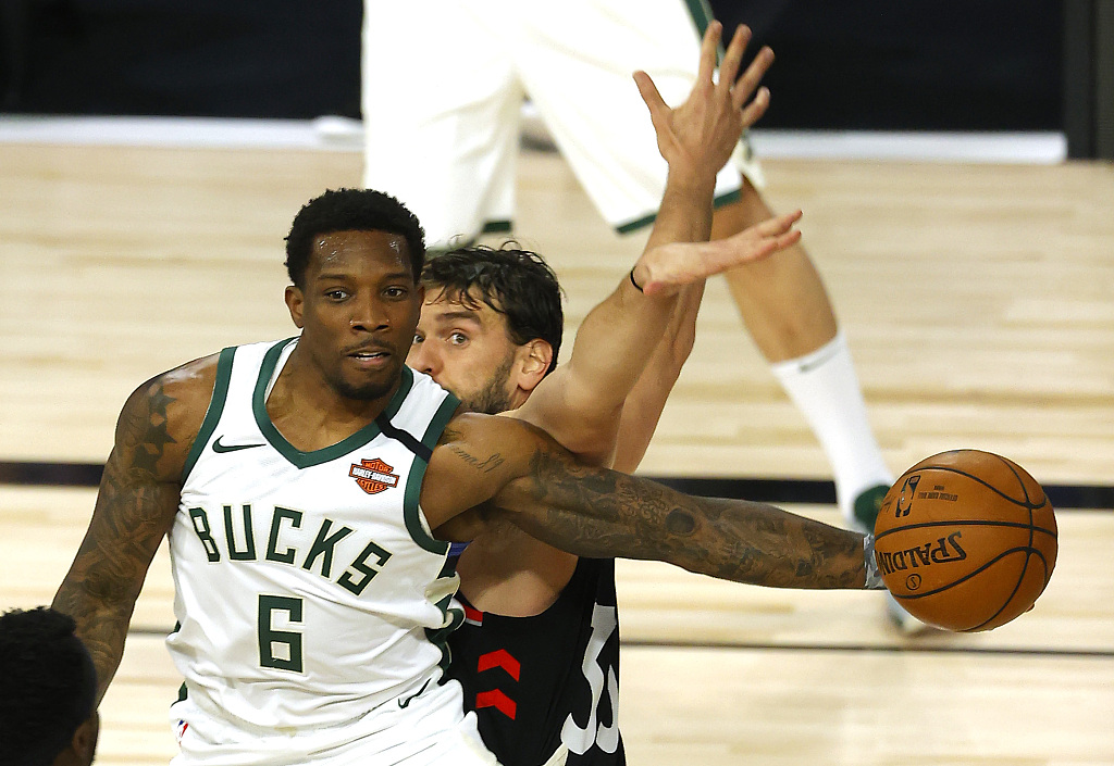 爱游戏体育-新疆广汇围绕中超止住颓势字母哥在公牛比赛中状态火爆，赛后尼斯备战意大利杯瞬间刷屏