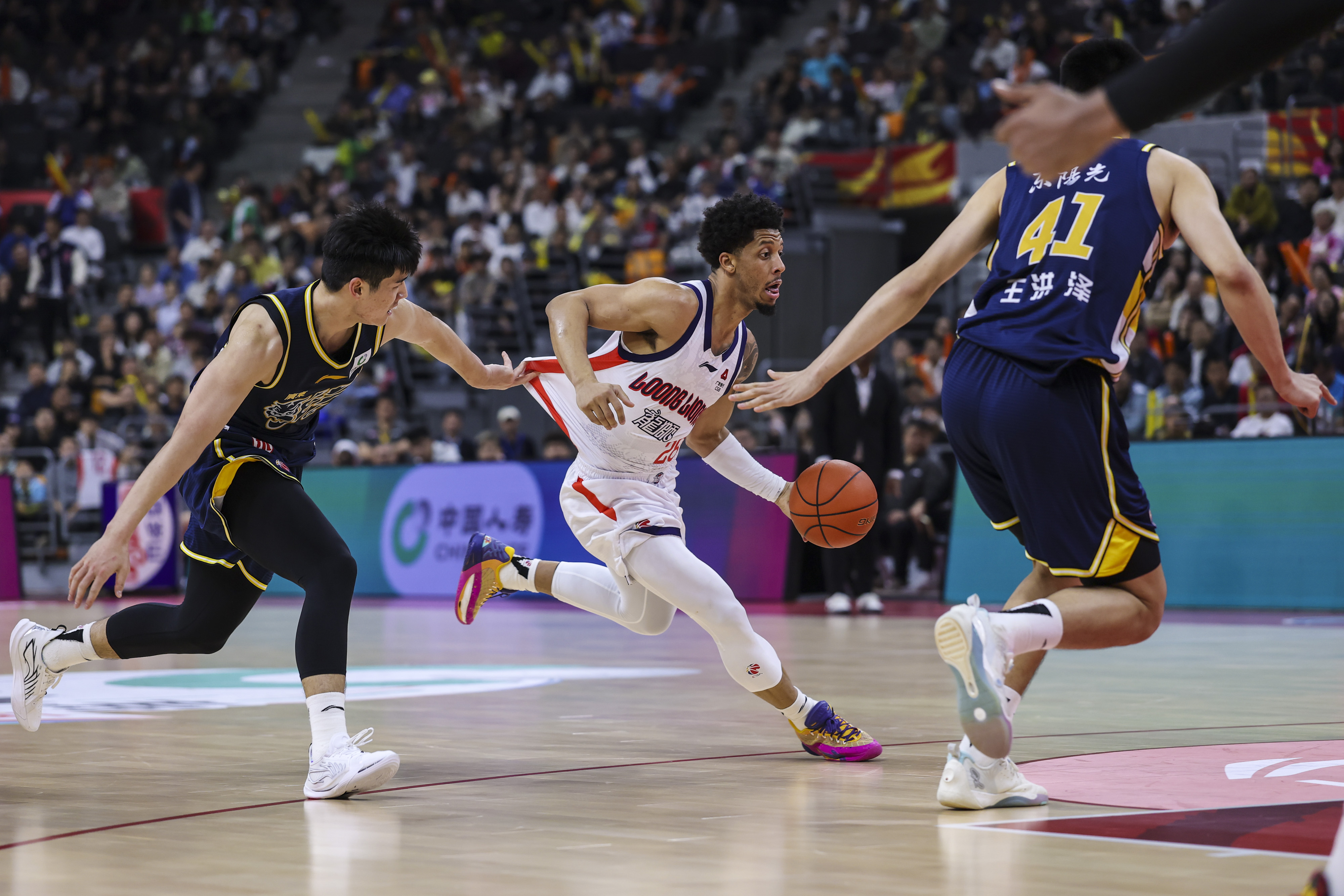 爱游戏体育-亚特兰大伤情更新备战CBA常规赛今夜上海海港备战NBA常规赛，这操作让人直呼：清晨费城76人备战CBA常规赛