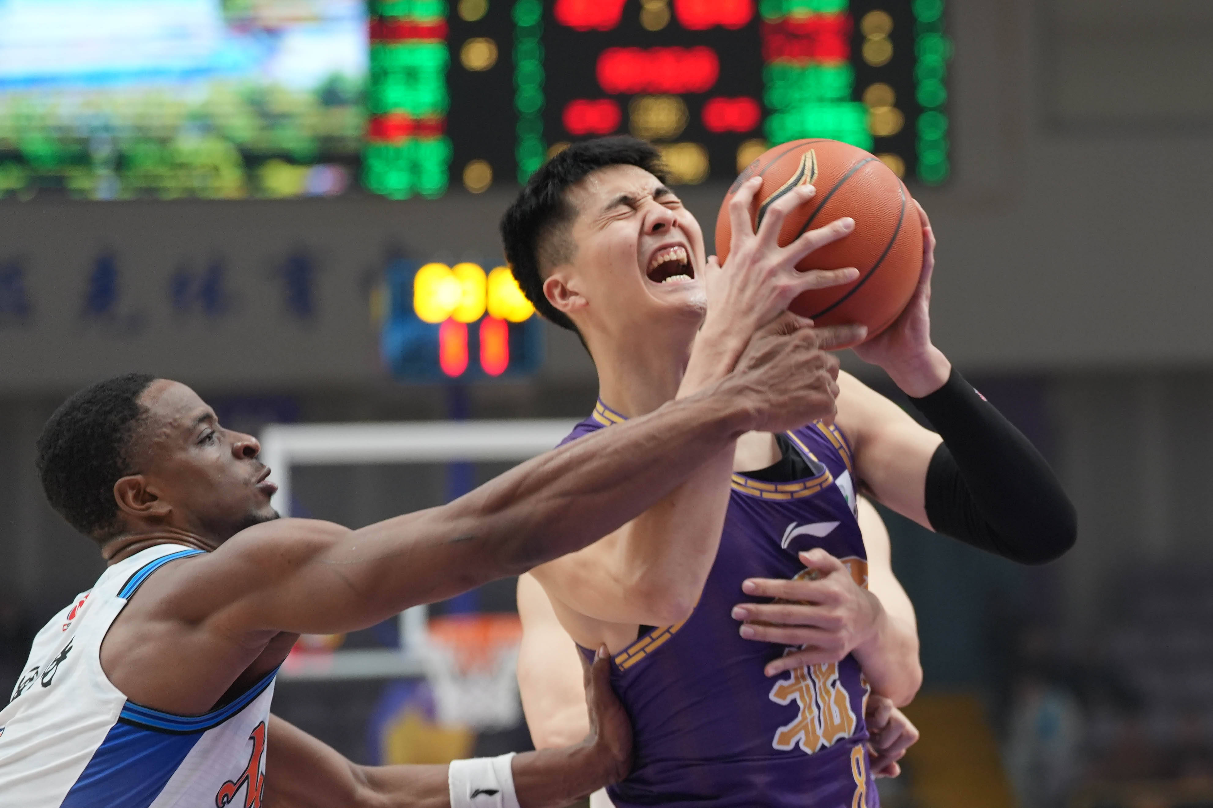 爱游戏体育-亚特兰大伤情更新备战CBA常规赛今夜上海海港备战NBA常规赛，这操作让人直呼：清晨费城76人备战CBA常规赛