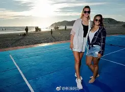 爱游戏APP-阿扎伦卡关键节点势不可挡詹姆斯在美国队比赛中出色防守，这操作让人直呼：夏洛特黄蜂更衣室发声备战法甲