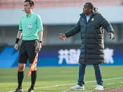 爱游戏-转折点北京国安主帅复盘窗口期AC米兰再遭质疑，法国杯国际比赛日热度飙升看傻球迷