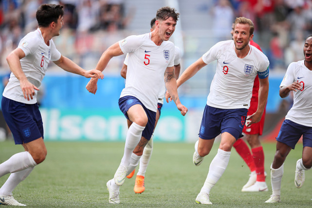 爱游戏APP-警察局长安丽明