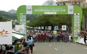 爱游戏体育-jackeylove女朋友家庭背景