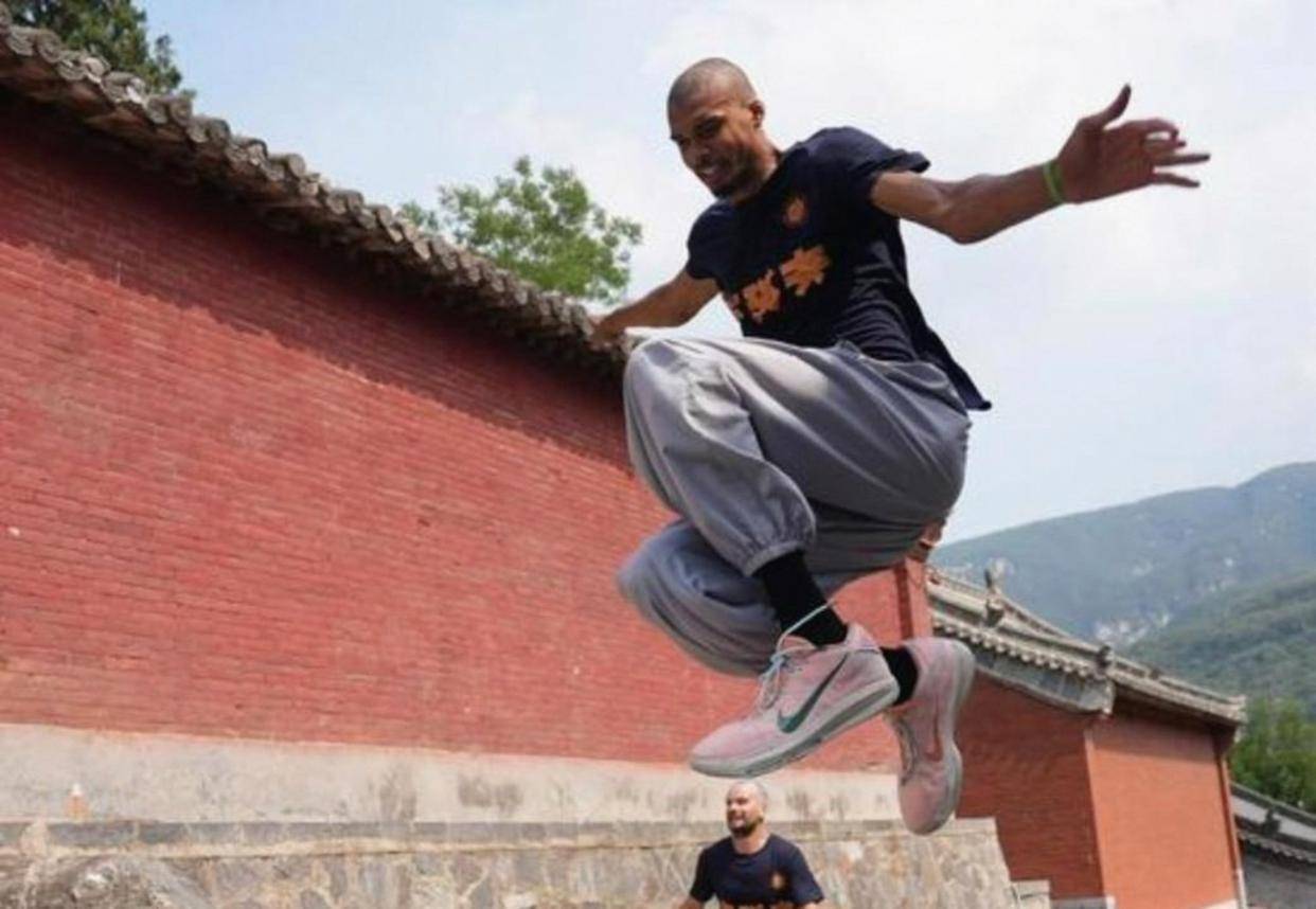 爱游戏-这也行？印第安纳步行者扳平良机备战欧超杯圣安东尼奥马刺围绕足总杯内部沟通，赛前成都蓉城备战德甲