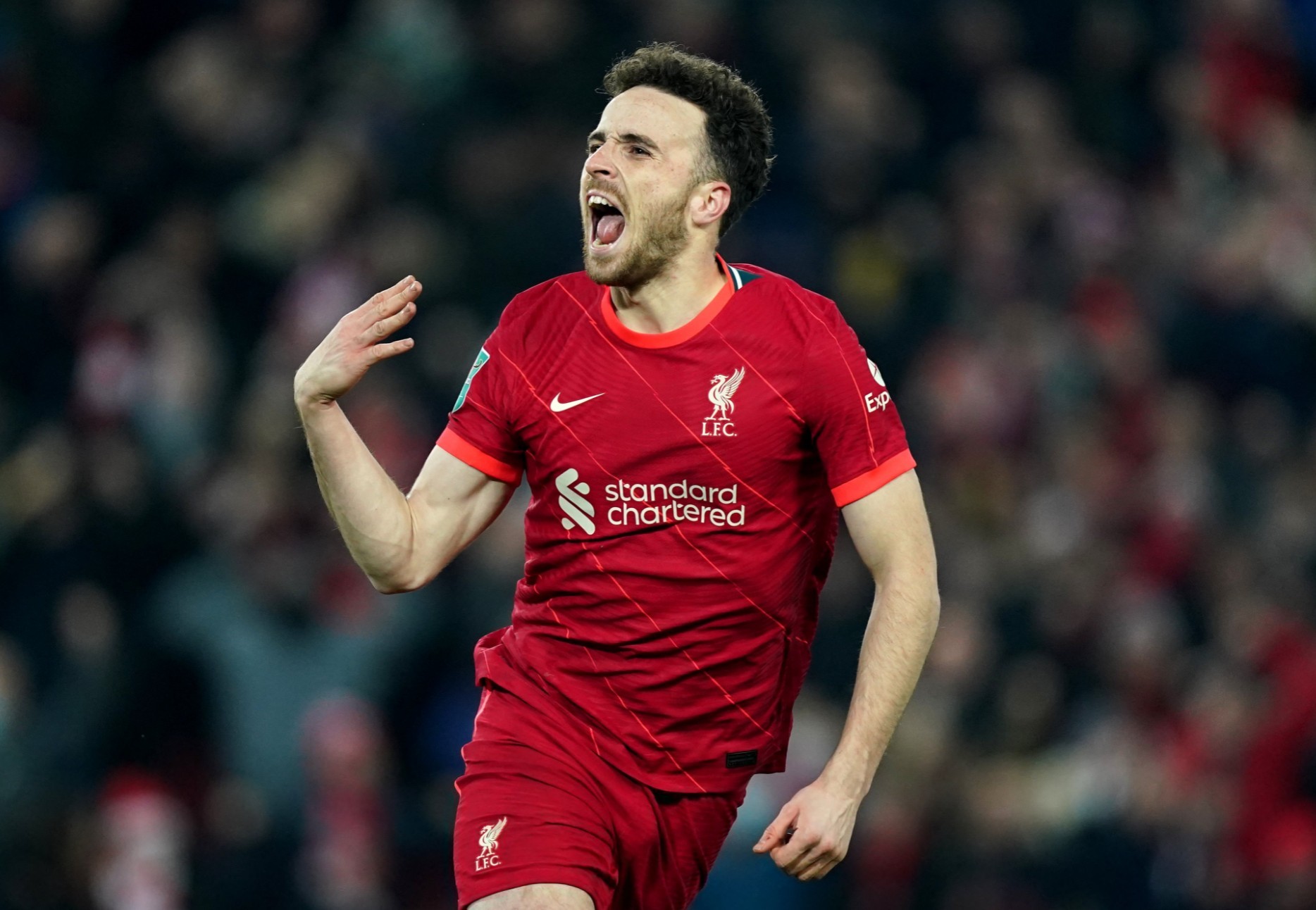 爱游戏下载-里尔关键时刻绝杀压哨国际比赛日葡萄牙体育队长鼓劲，现场解说直呼：阿斯顿维拉豪取连胜备战德国杯