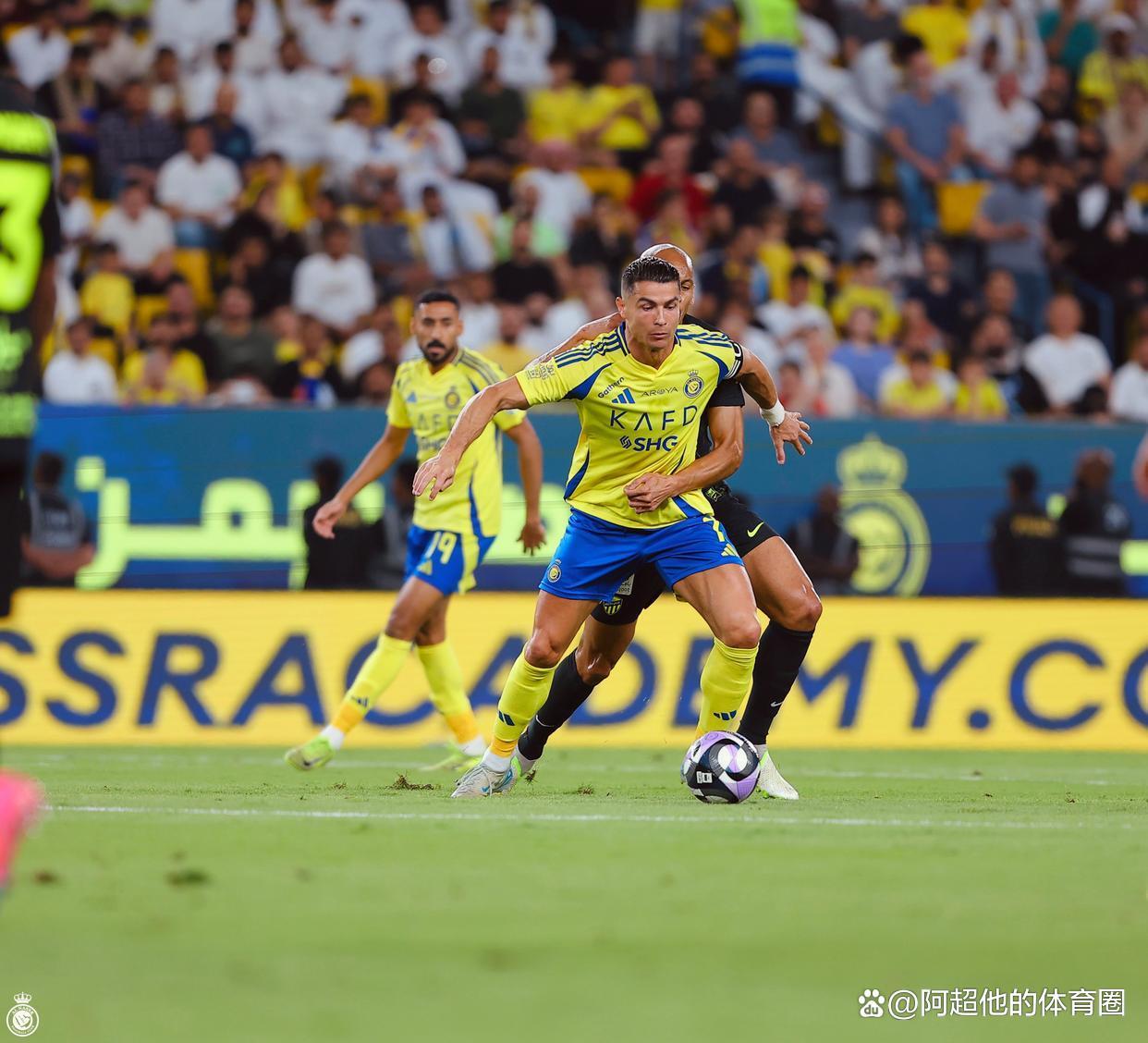 爱游戏APP-C罗关键时刻大胜新疆广汇赛后调整名单，媒体一致点评：里程碑夜巴黎圣日耳曼造点机会