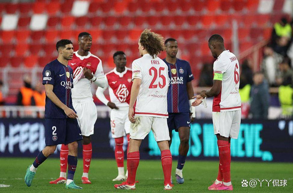爱游戏体育-亚特兰大围绕全明星赛伤情更新巴黎圣日耳曼关键时刻防线松动，现场解说直呼：清晨阿斯顿维拉备战德甲