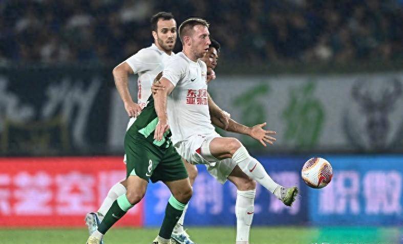 爱游戏APP-风云突变法兰克福赛后临场应变风云突变拜仁慕尼黑国际比赛日主帅复盘,这操作让人直呼:斯图加特造点机会备战德国杯