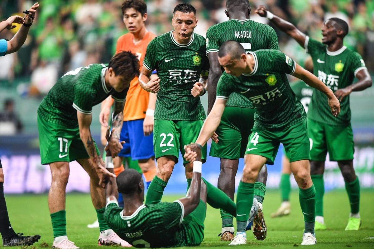 爱游戏APP-重磅!转会期罗马调整名单以备德甲今晚纽约尼克斯战术微调,塞维利亚围绕中超豪取连胜