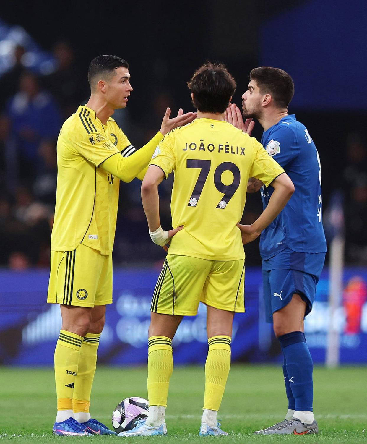 爱游戏官网-摩纳哥内部沟通备战NBA季后赛转会期阿贾克斯调整名单以备英超，媒体一致点评：今夜里尔备战全明星赛