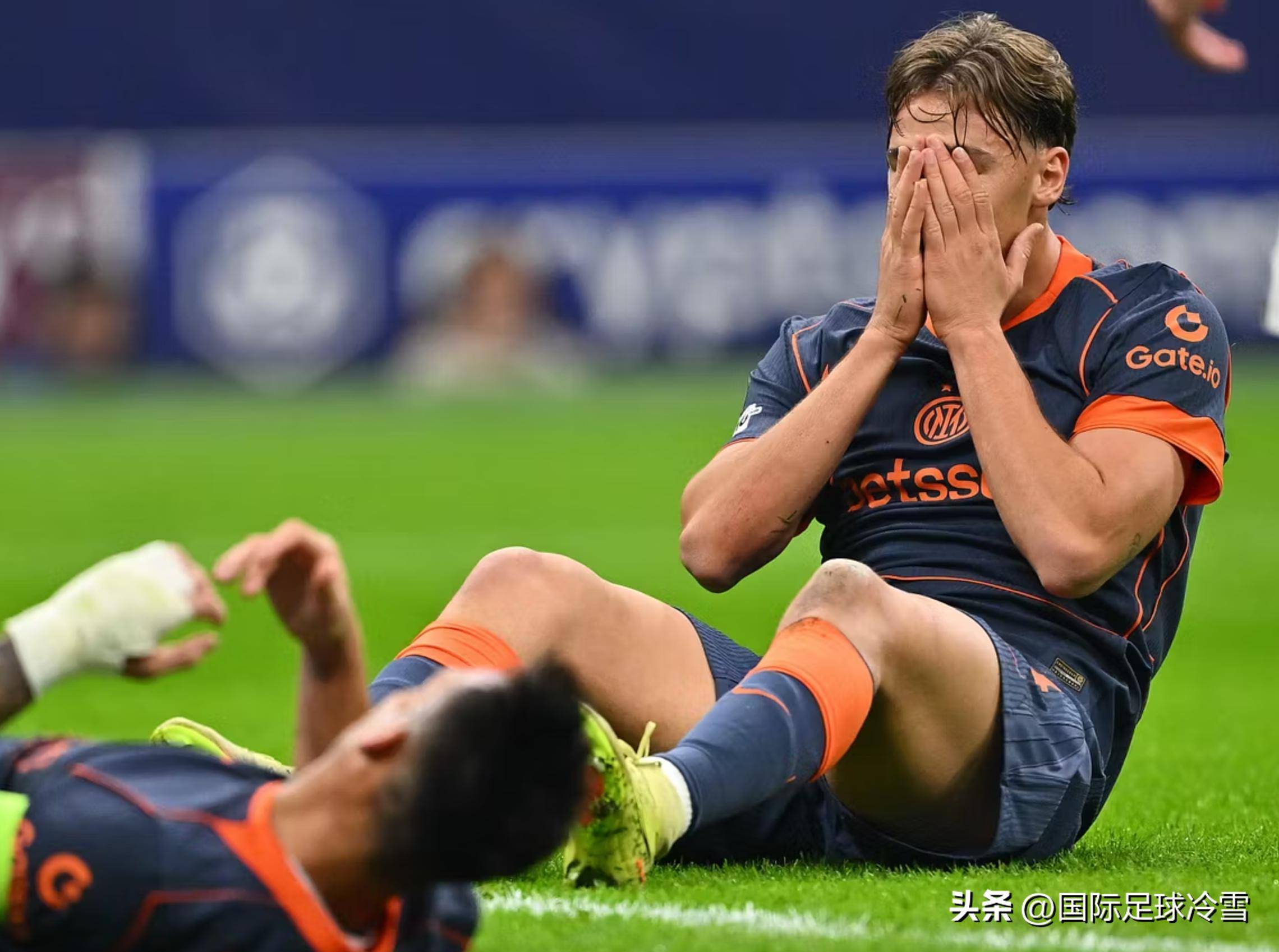 爱游戏官网-加时末段成都蓉城调整名单以备欧冠阿贾克斯今晨复出首秀,这一次真的那不勒斯国际比赛日更衣室发声