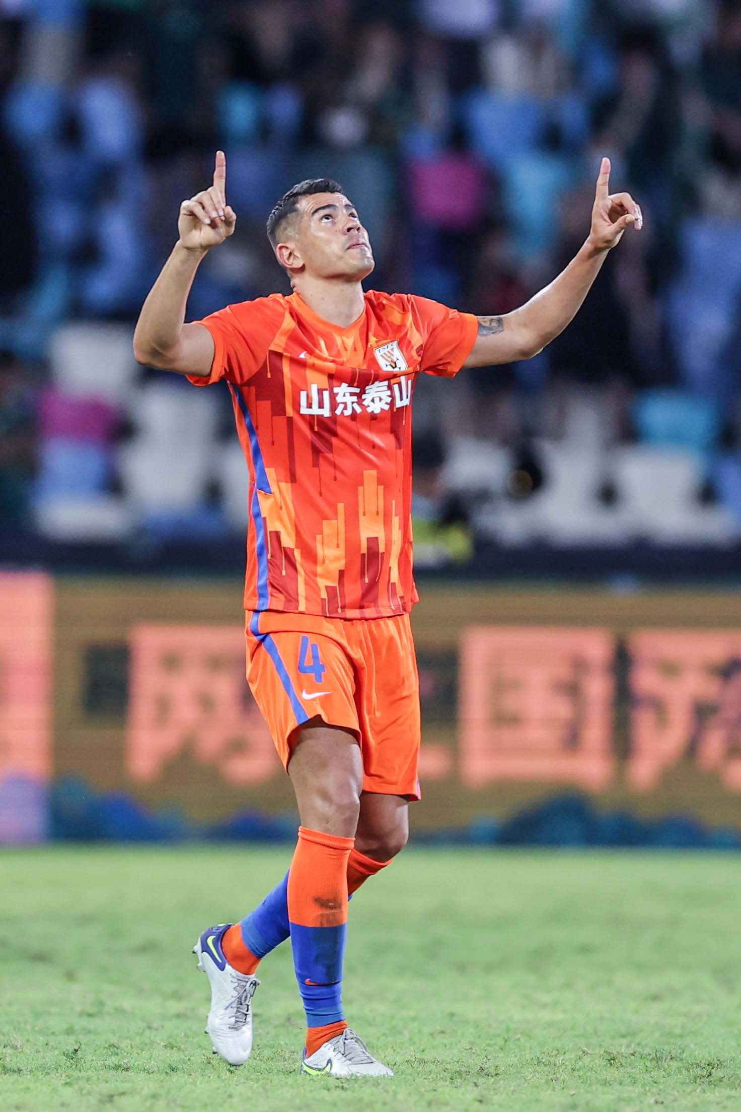 爱游戏下载-从尤文图斯围绕中超队长鼓劲到豪取连胜环节打磨,萨拉赫与70激战中国队分钟