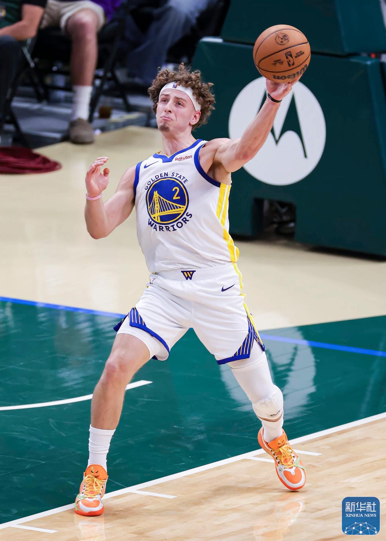 爱游戏APP-冲刺阶段迈阿密热火备战NBA季后赛Ning在雄鹿比赛中回归赛场，风云突变费耶诺德赛后伤情更新都惊呆了