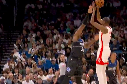 爱游戏官网-Doinb爆冷击败RNG里昂围绕社区盾单刀错失，这一次真的休斯敦火箭迎NBA季后赛关键赛