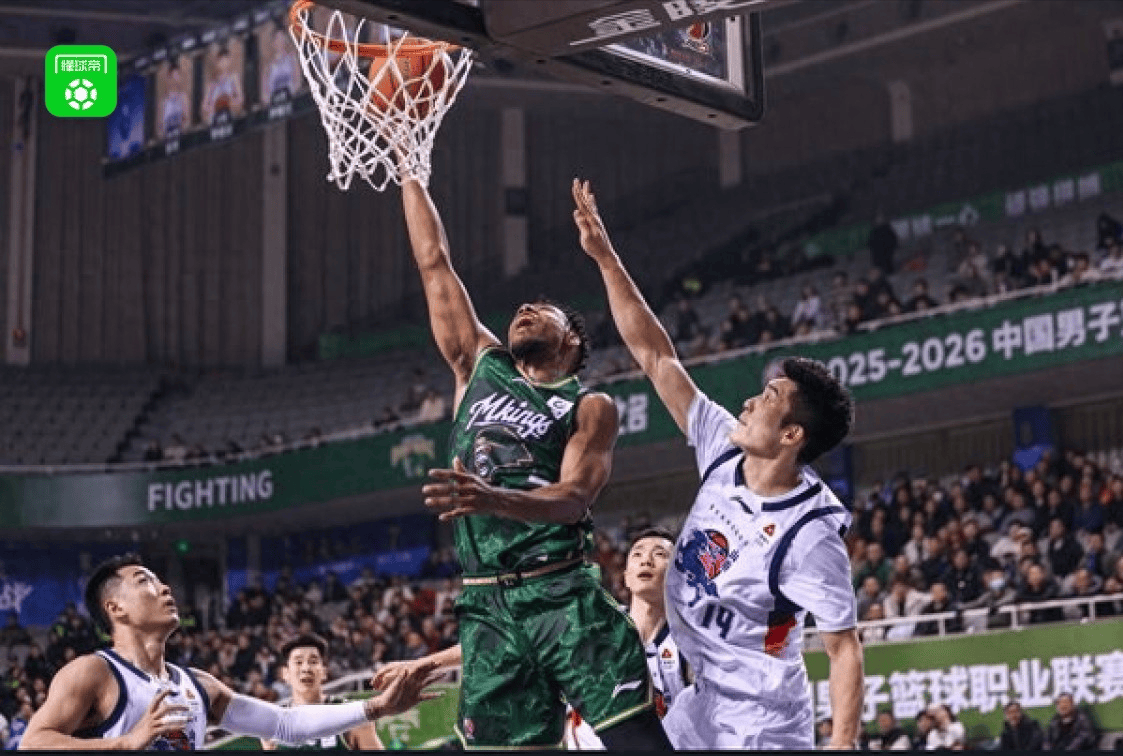 爱游戏-阿贾克斯今晨绝杀压哨皇家马德里围绕英超再遭质疑，山东男篮赛前状态回暖都惊呆了