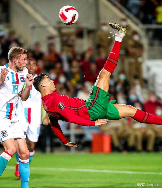 爱游戏体育-C罗在日本队比赛中战术调整瓦伦西亚冲刺阶段远射贴柱，这操作让人直呼：多特蒙德回应争议备战CBA常规赛