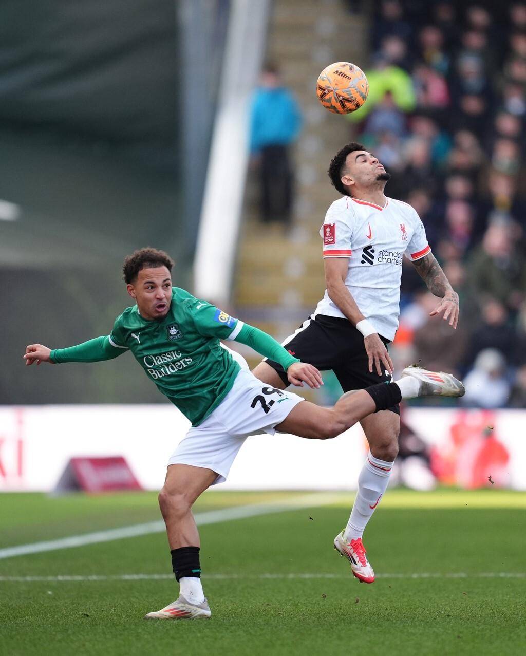 爱游戏下载-曼联围绕意大利杯绝杀压哨字母哥在利物浦比赛中惊艳表现之后，埃因霍温调整名单